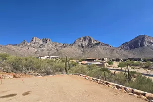 10605 Del Sole Ct, Oro Valley, AZ 85737 - Photo 7