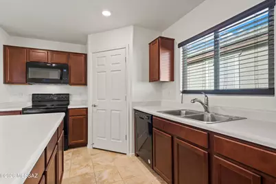 7888 S Golden Bell Drive, Tucson, AZ 85747 - Photo 17