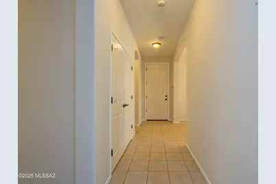 8592 N Western Juniper Terrace, Tucson, AZ 85743 - Photo 9