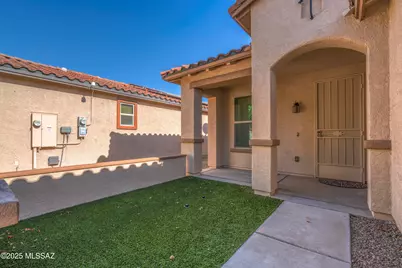 8592 N Western Juniper Terrace, Tucson, AZ 85743 - Photo 3