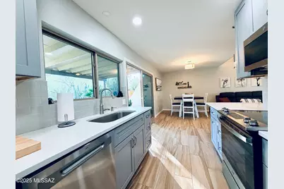 2871 W Saint Tropaz Avenue, Tucson, AZ 85713 - Photo 9