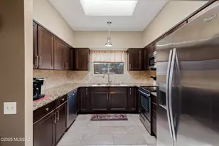 1754 W Camino Estelar, Green Valley, AZ 85622 - Photo 11