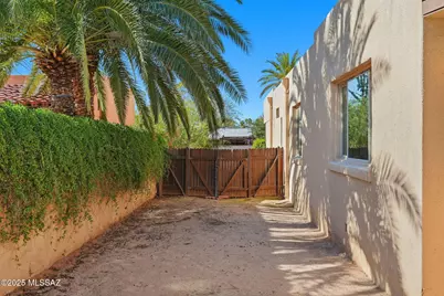 105 S Irving Avenue, Tucson, AZ 85711 - Photo 45