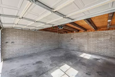 105 S Irving Avenue, Tucson, AZ 85711 - Photo 5
