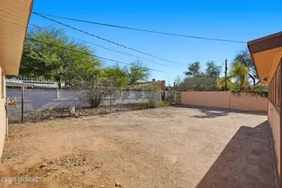 105 S Irving Avenue, Tucson, AZ 85711 - Photo 43