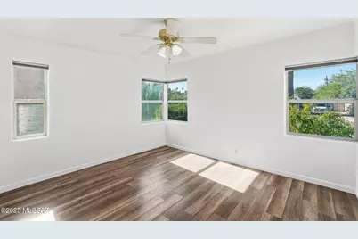 105 S Irving Avenue, Tucson, AZ 85711 - Photo 27