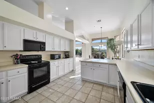 3445 S Abrego Dr, Green Valley, AZ 85614 - Photo 23