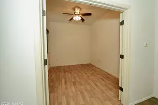 938 W Ashworth Rd, Green Valley, AZ 85614 - Photo 9