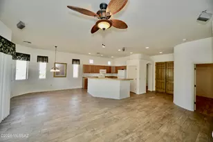 938 W Ashworth Rd, Green Valley, AZ 85614 - Photo 11