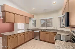 4792 S Meadow Ridge Dr, Green Valley, AZ 85622 - Photo 9