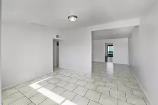 802 W Tipton Dr, Tucson, AZ 85705 - Photo 7