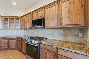 1890 W Acacia Bluffs Dr, Green Valley, AZ 85622 - Photo 9