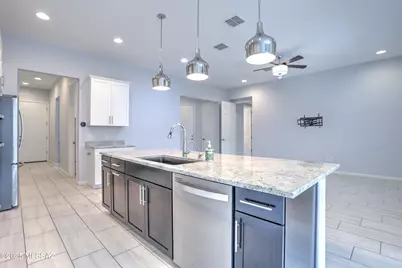 13213 Chiracahua Peak Drive, Oro Valley, AZ 85755 - Photo 7