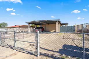 1408 N Hualpai Rd, Tucson, AZ 85745 - Photo 3