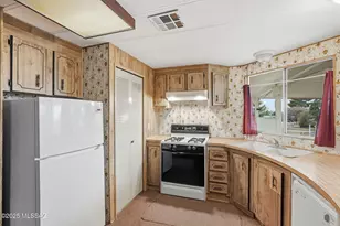 2245 W Camino Amigo, Oracle, AZ 85623 - Photo 11