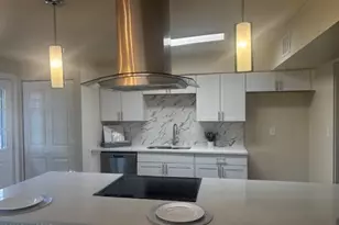 7042 E Calle Ileo, Tucson, AZ 85710 - Photo 1