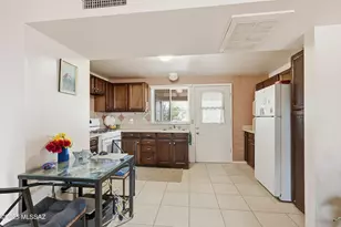 364 S Paseo Lobo, Green Valley, AZ 85614 - Photo 11