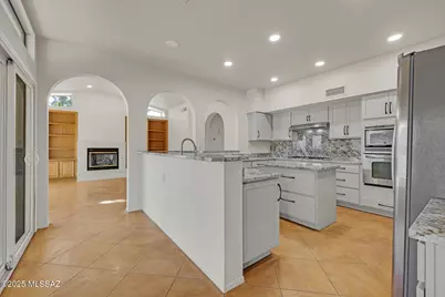 14142 N Fawnbrooke Drive, Oro Valley, AZ 85755 - Photo 9