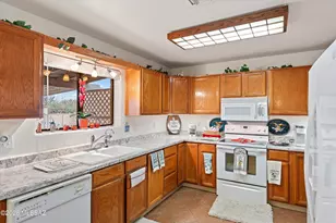 15694 N Twin Lakes Dr, Tucson, AZ 85739 - Photo 11