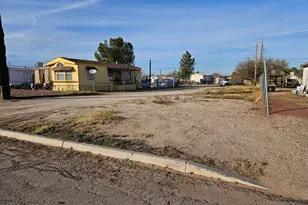 253 E 2nd St, Benson, AZ 85602 - Photo 1