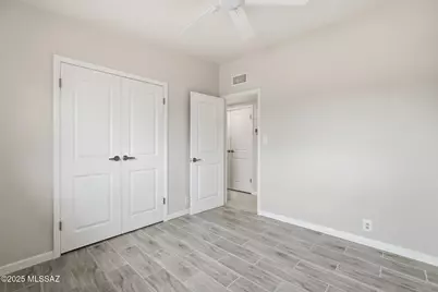 7061 E Edgemont Street, Tucson, AZ 85710 - Photo 17