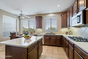 7452 E Ridge Point Rd, Tucson, AZ 85750 - Photo 13
