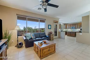 7452 E Ridge Point Rd, Tucson, AZ 85750 - Photo 17