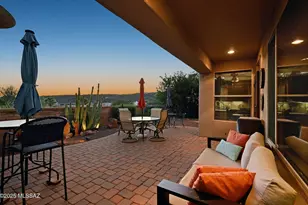 7452 E Ridge Point Rd, Tucson, AZ 85750 - Photo 9