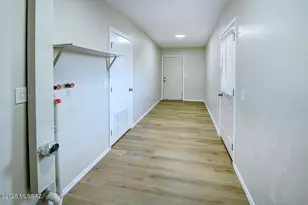 9031 E Sierra St, Tucson, AZ 85710 - Photo 25