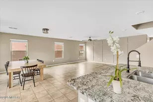 9596 S Miller Flats Dr, Tucson, AZ 85747 - Photo 3