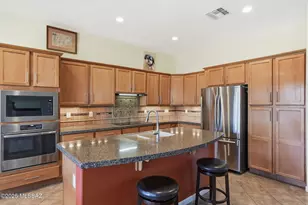 2506 E Bluejay Bluff Ln, Green Valley, AZ 85614 - Photo 21