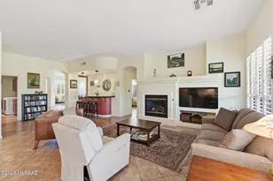 2506 E Bluejay Bluff Ln, Green Valley, AZ 85614 - Photo 13