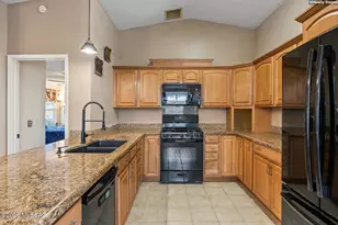 1709 W Applecreek Pl, Tucson, AZ 85746 - Photo 13