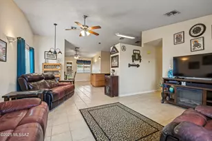 1709 W Applecreek Pl, Tucson, AZ 85746 - Photo 9