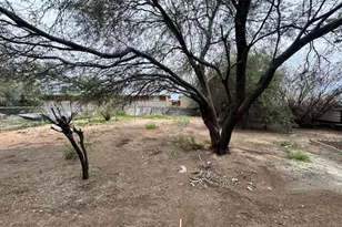 240 E Delano St, Tucson, AZ 85705 - Photo 11