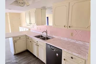 8243 E Rawhide Trail, Tucson, AZ 85750 - Photo 15