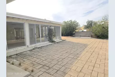 8243 E Rawhide Trail, Tucson, AZ 85750 - Photo 27