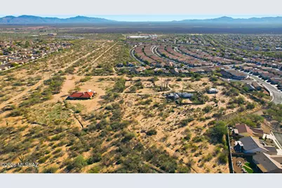 800 W Camino Rancheria, Sahuarita, AZ 85629 - Photo 9
