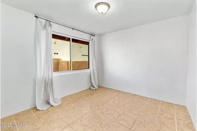 933 N Columbus Boulevard, Tucson, AZ 85711 - Photo 19