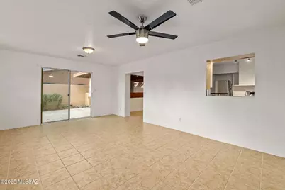 933 N Columbus Boulevard, Tucson, AZ 85711 - Photo 15