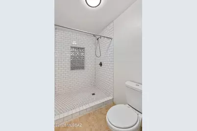 933 N Columbus Boulevard, Tucson, AZ 85711 - Photo 23