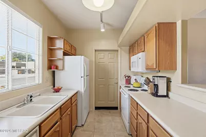 3747 S Paseo De Los Nardos, Green Valley, AZ 85614 - Photo 17