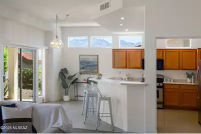 2065 E Bighorn Mountain Drive, Oro Valley, AZ 85755 - Photo 9