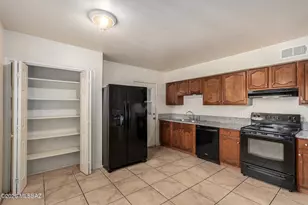 1917 W La Osa Dr, Tucson, AZ 85705 - Photo 7