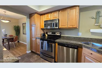 6651 N Campbell Avenue #240, Tucson, AZ 85718 - Photo 11