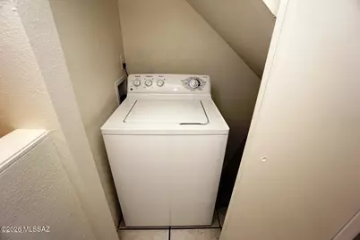 6785 Calle La Paz #B, Tucson, AZ 85715 - Photo 7