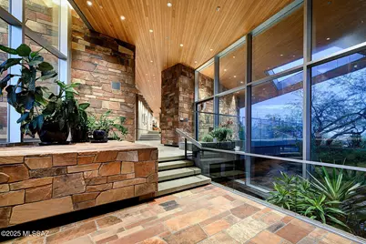 7474 N Catalina Ridge Drive, Tucson, AZ 85718 - Photo 5