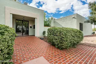 7852 N La Canada Dr, Tucson, AZ 85704 - Photo 1