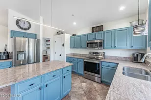 668 W Greenview Pl, Green Valley, AZ 85614 - Photo 17