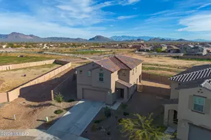 7801 S Walnutview Dr, Tucson, AZ 85757 - Photo 3